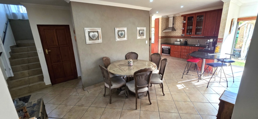 3 Bedroom Property for Sale in Amberfield Crest Estate Gauteng