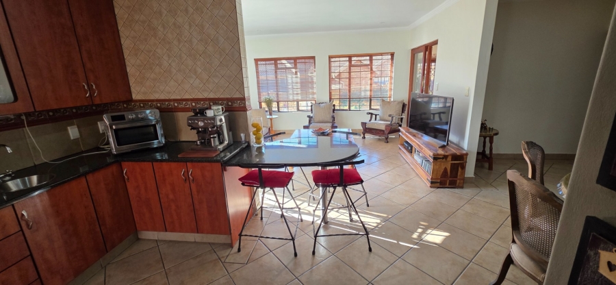 3 Bedroom Property for Sale in Amberfield Crest Estate Gauteng