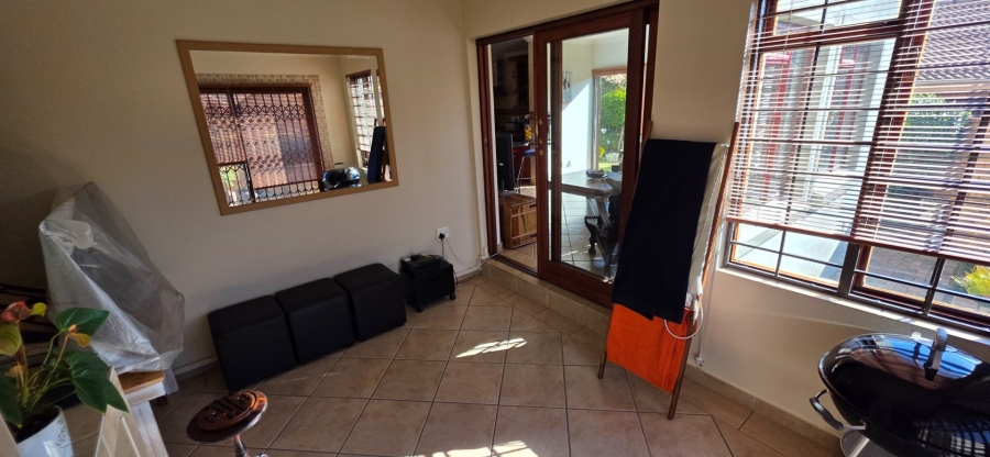 3 Bedroom Property for Sale in Amberfield Crest Estate Gauteng