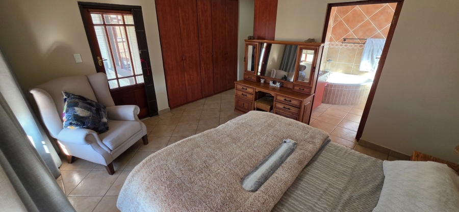 3 Bedroom Property for Sale in Amberfield Crest Estate Gauteng