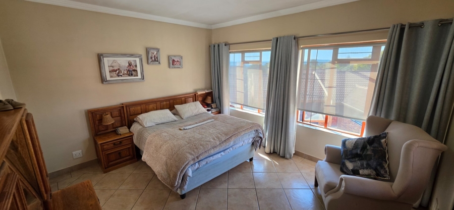 3 Bedroom Property for Sale in Amberfield Crest Estate Gauteng