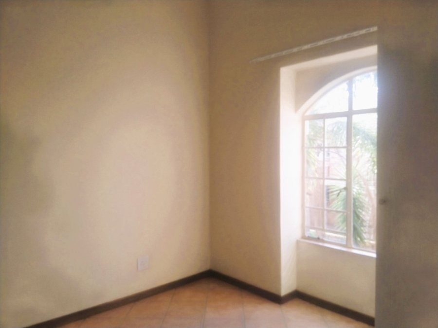 2 Bedroom Property for Sale in Mooikloof Ridge Gauteng