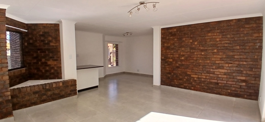 3 Bedroom Property for Sale in Heuweloord Gauteng