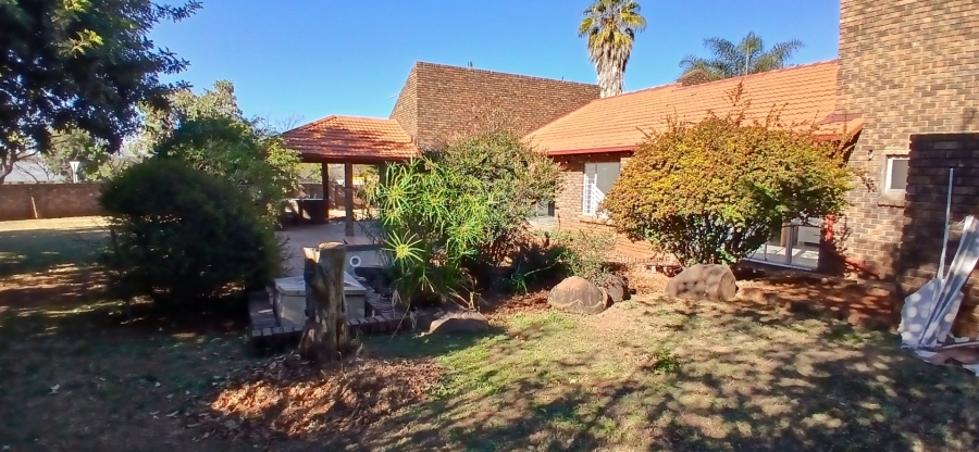 3 Bedroom Property for Sale in Heuweloord Gauteng