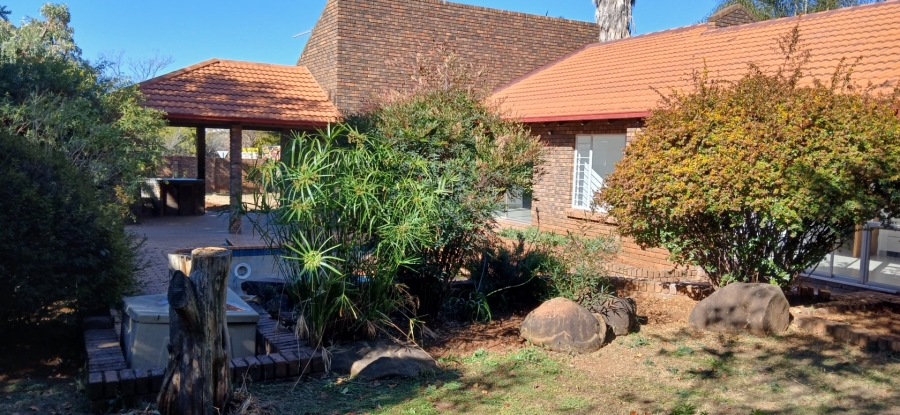 3 Bedroom Property for Sale in Heuweloord Gauteng