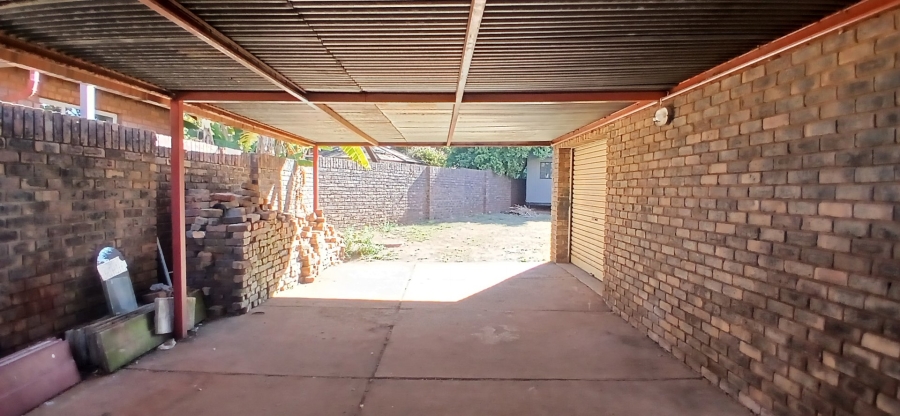 3 Bedroom Property for Sale in Heuweloord Gauteng
