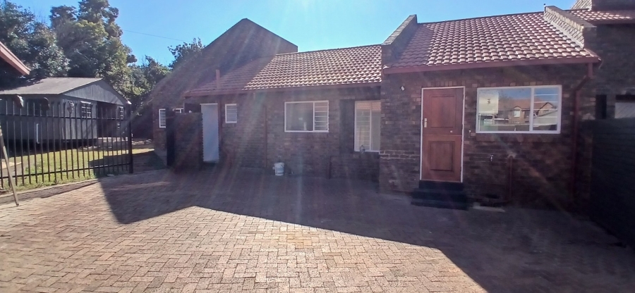 3 Bedroom Property for Sale in Heuweloord Gauteng