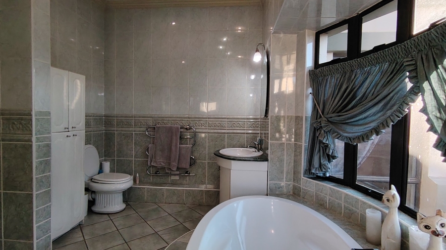4 Bedroom Property for Sale in Centurion Golf Estate Gauteng