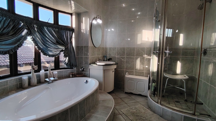 4 Bedroom Property for Sale in Centurion Golf Estate Gauteng