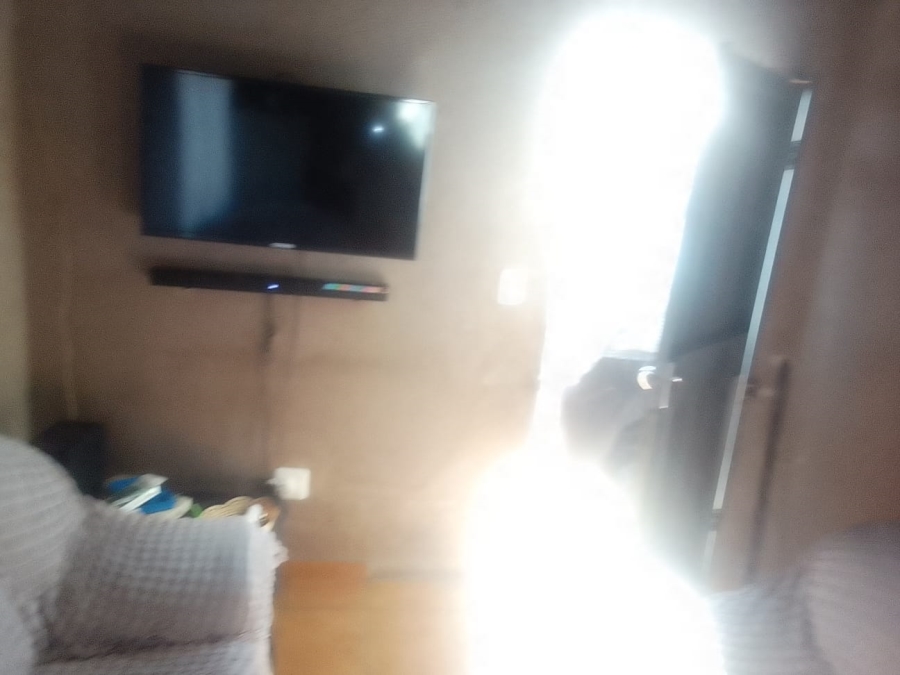 2 Bedroom Property for Sale in Etwatwa Gauteng