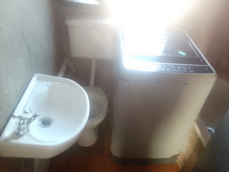 2 Bedroom Property for Sale in Etwatwa Gauteng