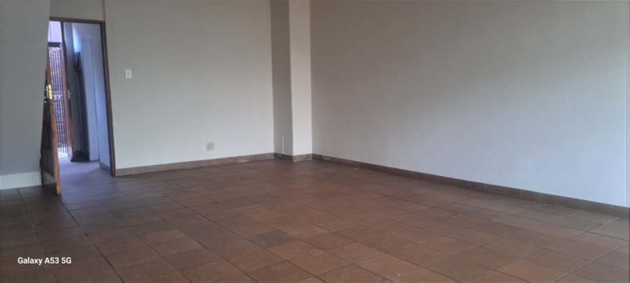 To Let 2 Bedroom Property for Rent in Queenswood Gauteng