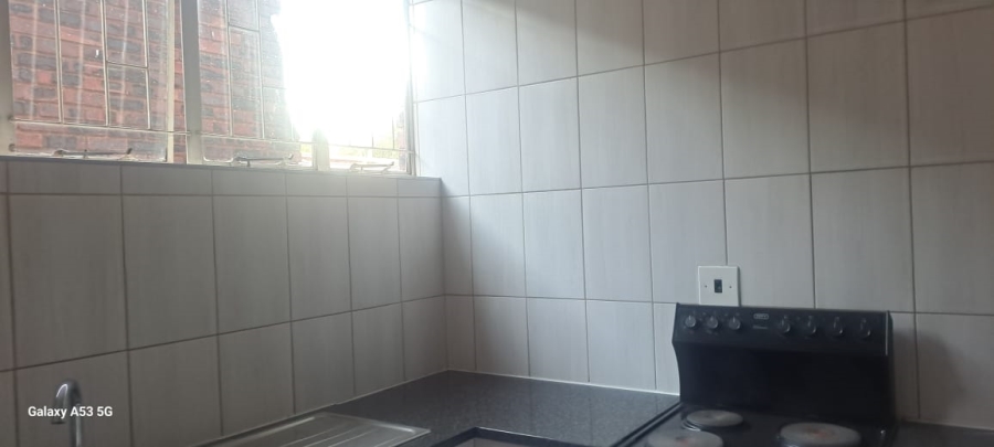 To Let 2 Bedroom Property for Rent in Queenswood Gauteng