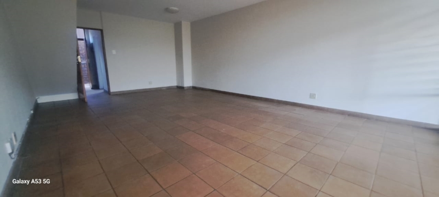 To Let 2 Bedroom Property for Rent in Queenswood Gauteng