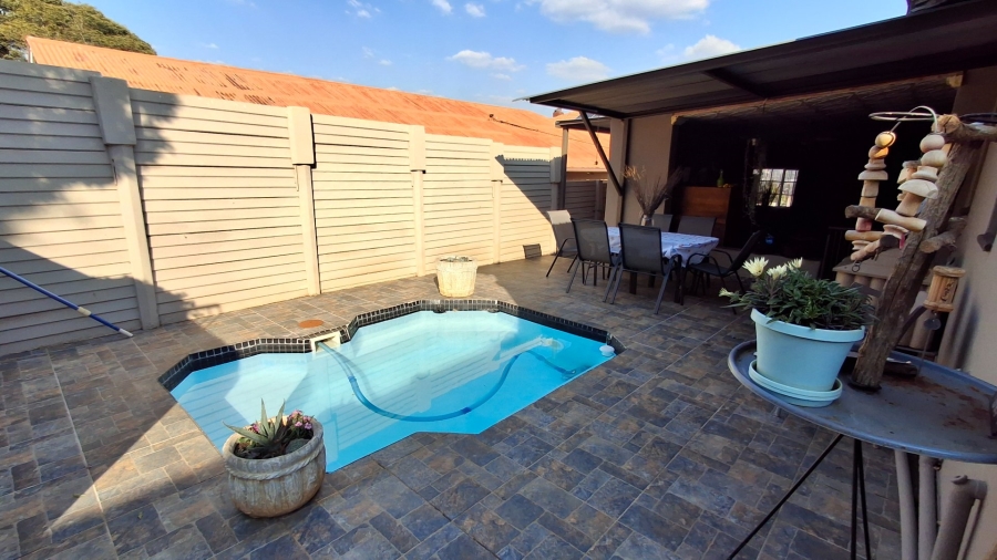 3 Bedroom Property for Sale in Wonderboom South Gauteng