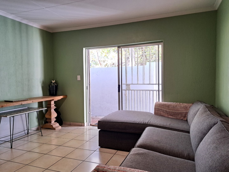 To Let 2 Bedroom Property for Rent in Vorna Valley Gauteng