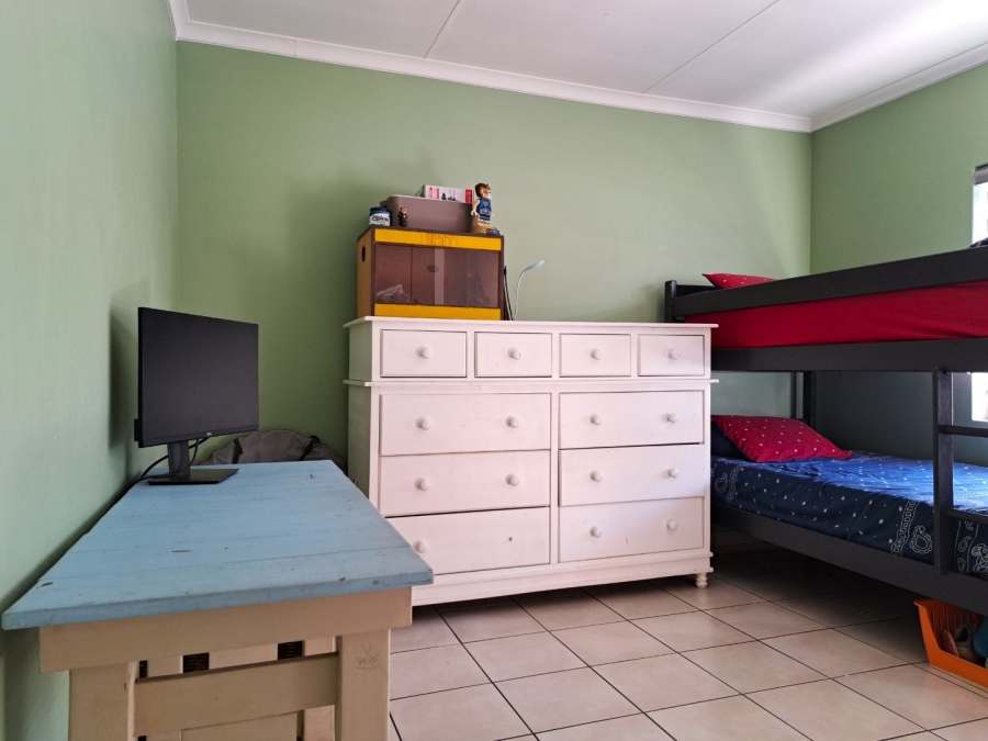 To Let 2 Bedroom Property for Rent in Vorna Valley Gauteng
