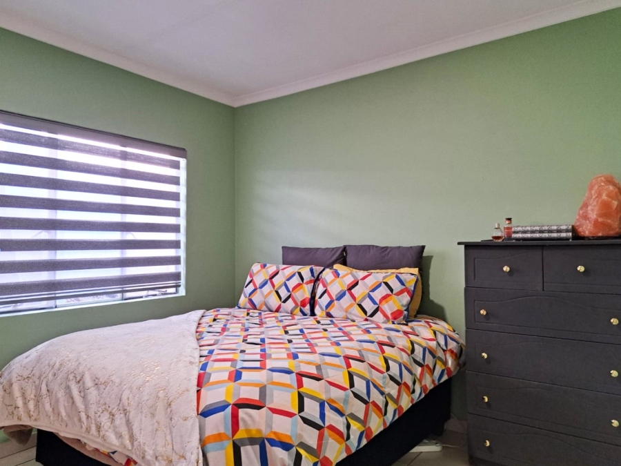 To Let 2 Bedroom Property for Rent in Vorna Valley Gauteng