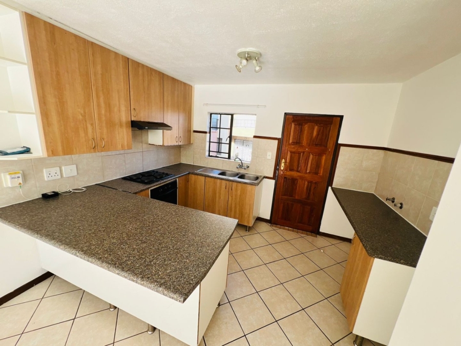To Let 3 Bedroom Property for Rent in Noordwyk Gauteng