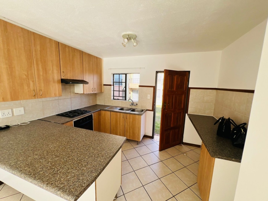 To Let 3 Bedroom Property for Rent in Noordwyk Gauteng