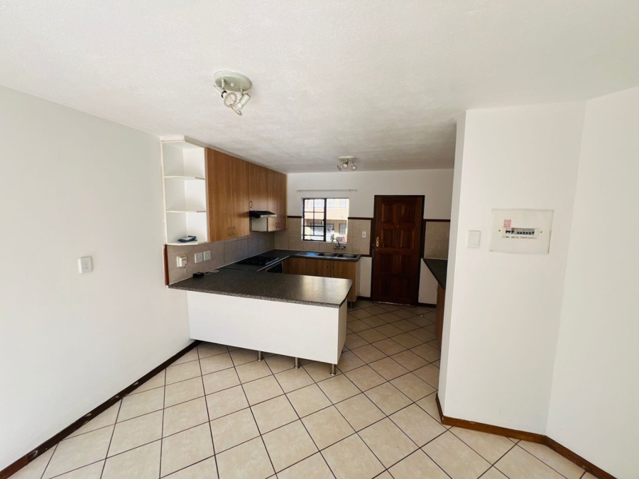 To Let 3 Bedroom Property for Rent in Noordwyk Gauteng