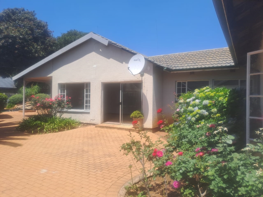 To Let 4 Bedroom Property for Rent in Parkrand Gauteng