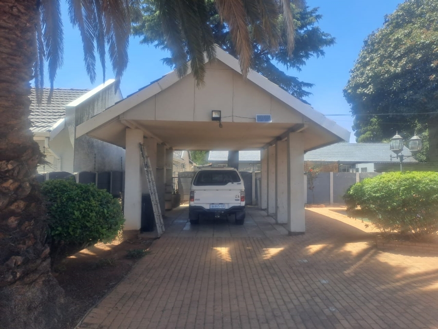To Let 4 Bedroom Property for Rent in Parkrand Gauteng