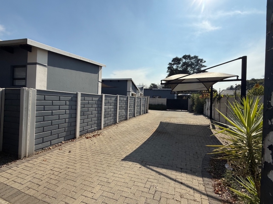 2 Bedroom Property for Sale in Lambton Gauteng