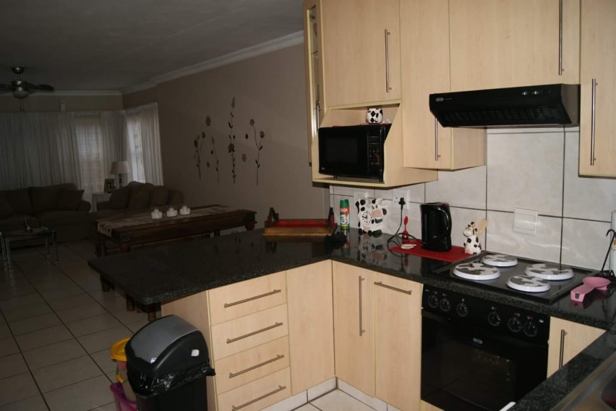 2 Bedroom Property for Sale in Nimrod Park Gauteng