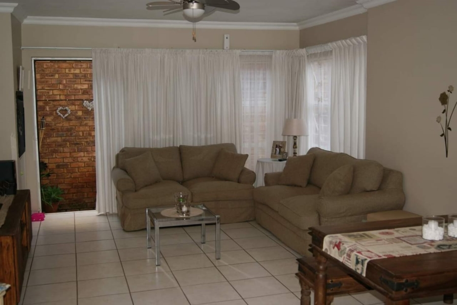 2 Bedroom Property for Sale in Nimrod Park Gauteng
