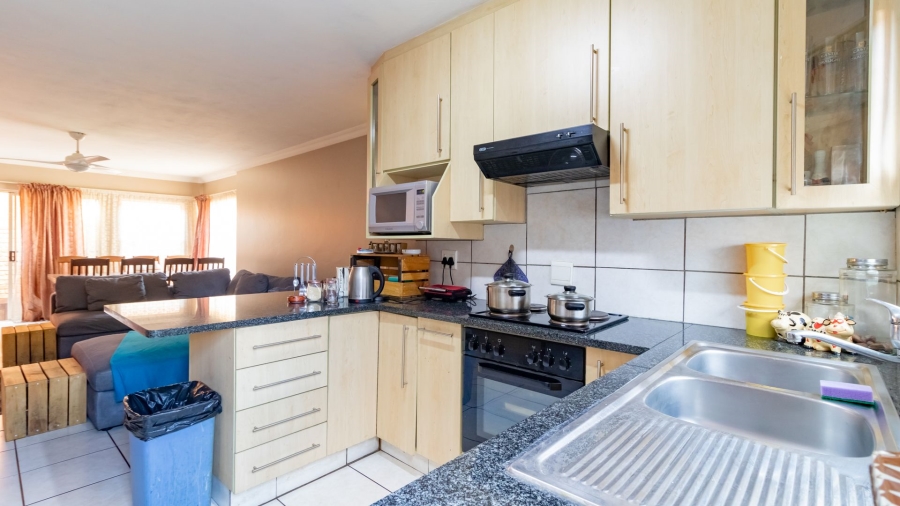 2 Bedroom Property for Sale in Nimrod Park Gauteng