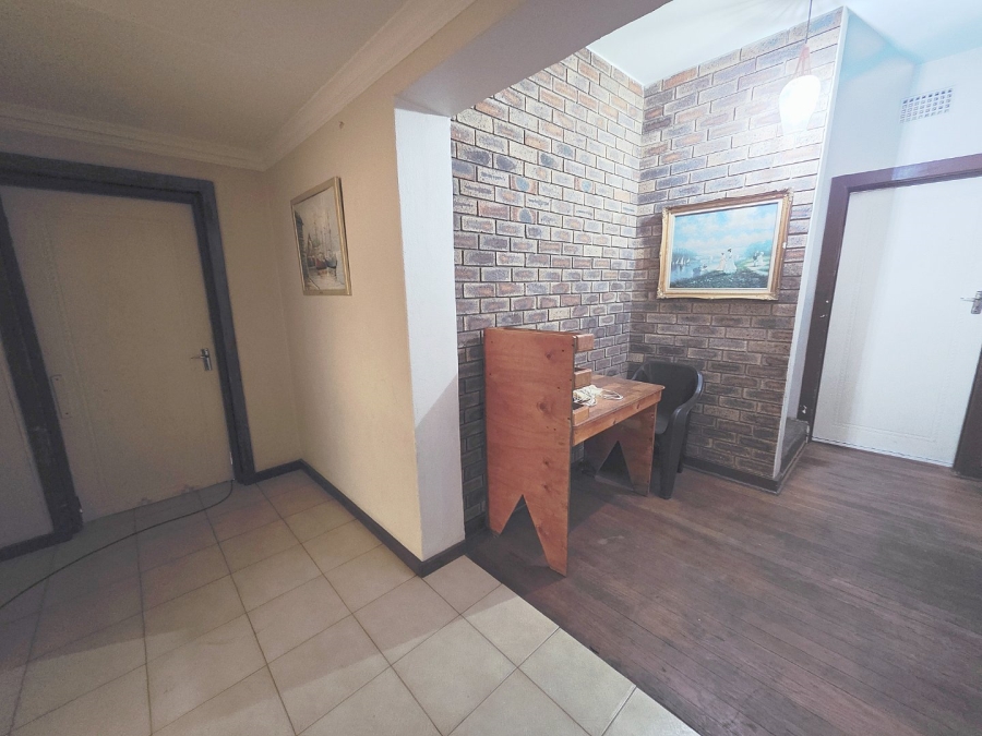 7 Bedroom Property for Sale in Primrose Gauteng