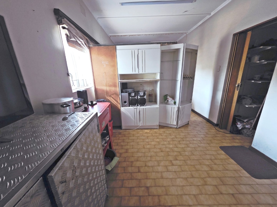 7 Bedroom Property for Sale in Primrose Gauteng