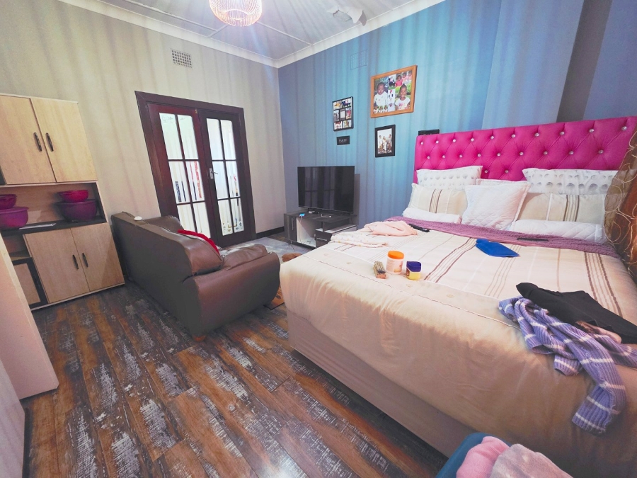 7 Bedroom Property for Sale in Primrose Gauteng