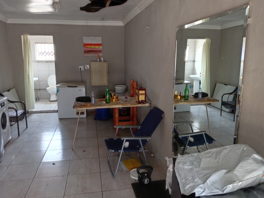 7 Bedroom Property for Sale in Evans Park Gauteng