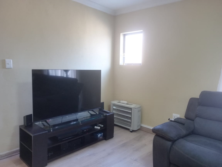 7 Bedroom Property for Sale in Evans Park Gauteng