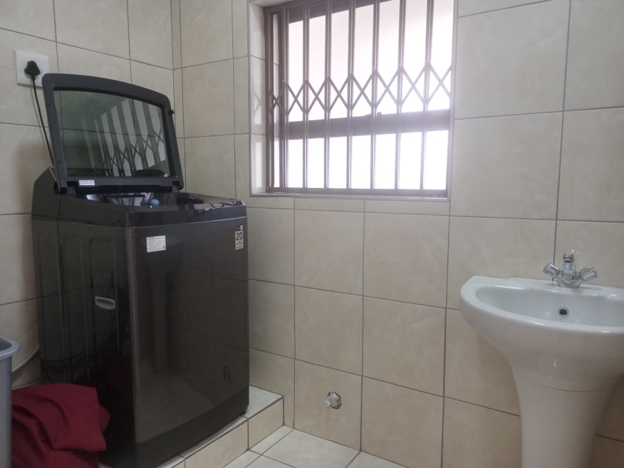 7 Bedroom Property for Sale in Evans Park Gauteng
