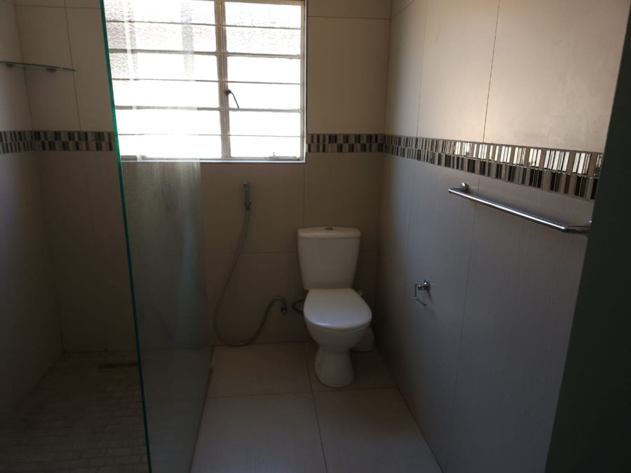 To Let 2 Bedroom Property for Rent in Robertsham Gauteng