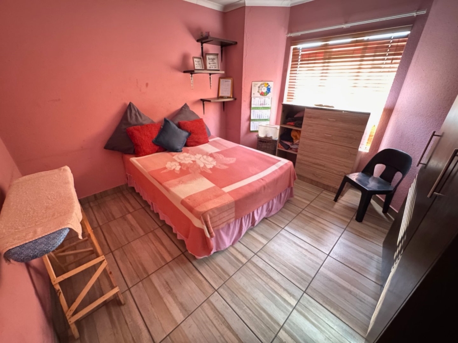 4 Bedroom Property for Sale in Esther Park Gauteng