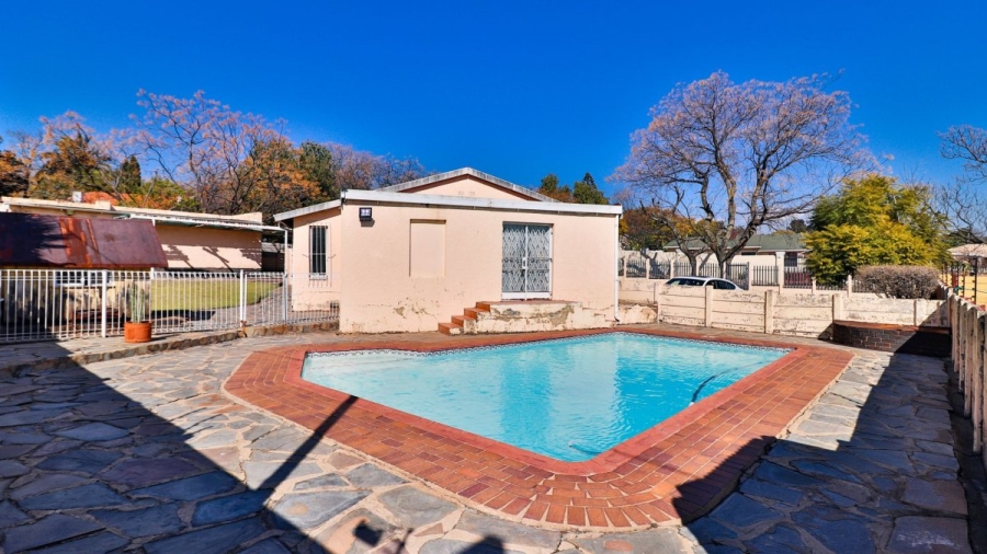 3 Bedroom Property for Sale in Edenvale Central Gauteng