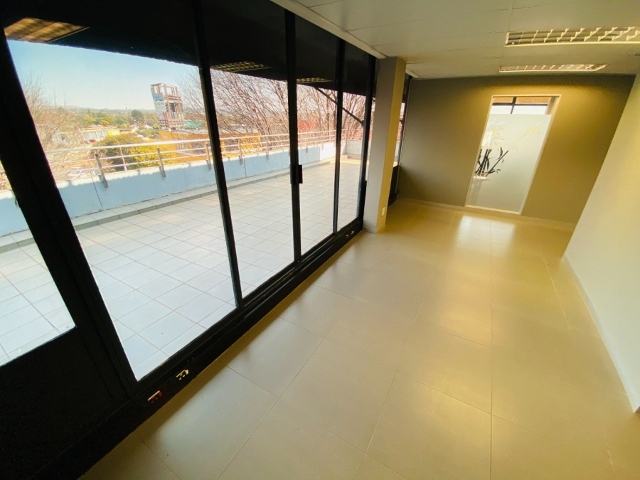 To Let commercial Property for Rent in Cresta Gauteng