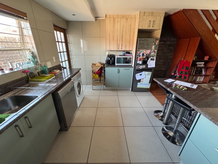3 Bedroom Property for Sale in Birchleigh Gauteng