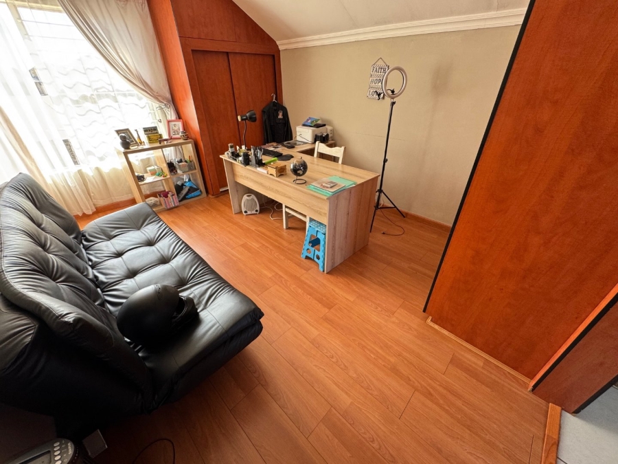 3 Bedroom Property for Sale in Birchleigh Gauteng