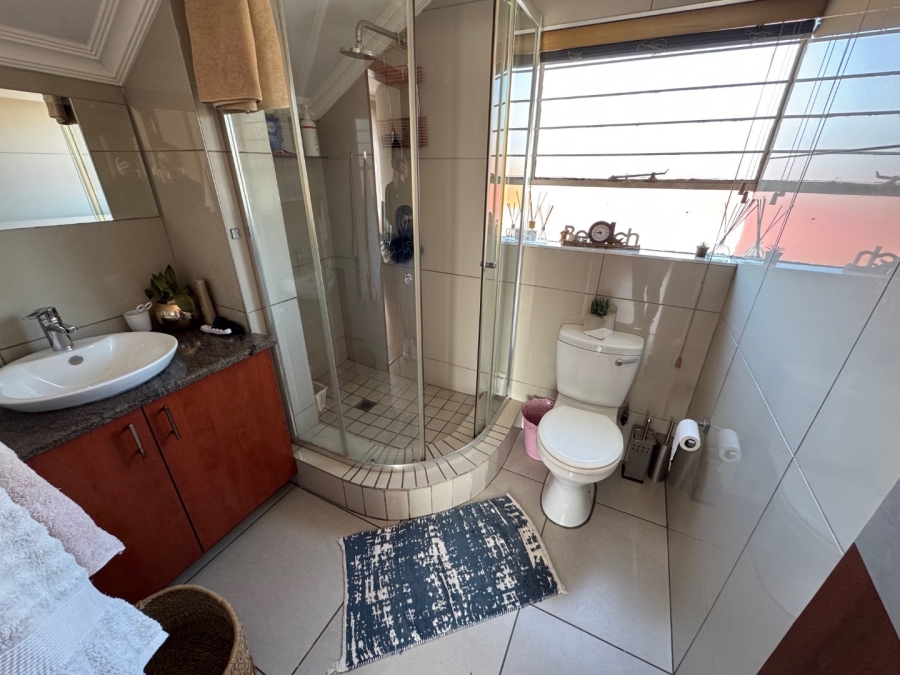 3 Bedroom Property for Sale in Birchleigh Gauteng