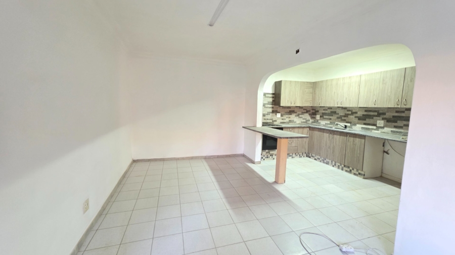 To Let 2 Bedroom Property for Rent in Erasmia Gauteng