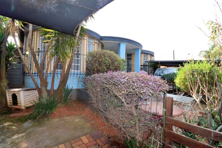 6 Bedroom Property for Sale in Primrose Gauteng
