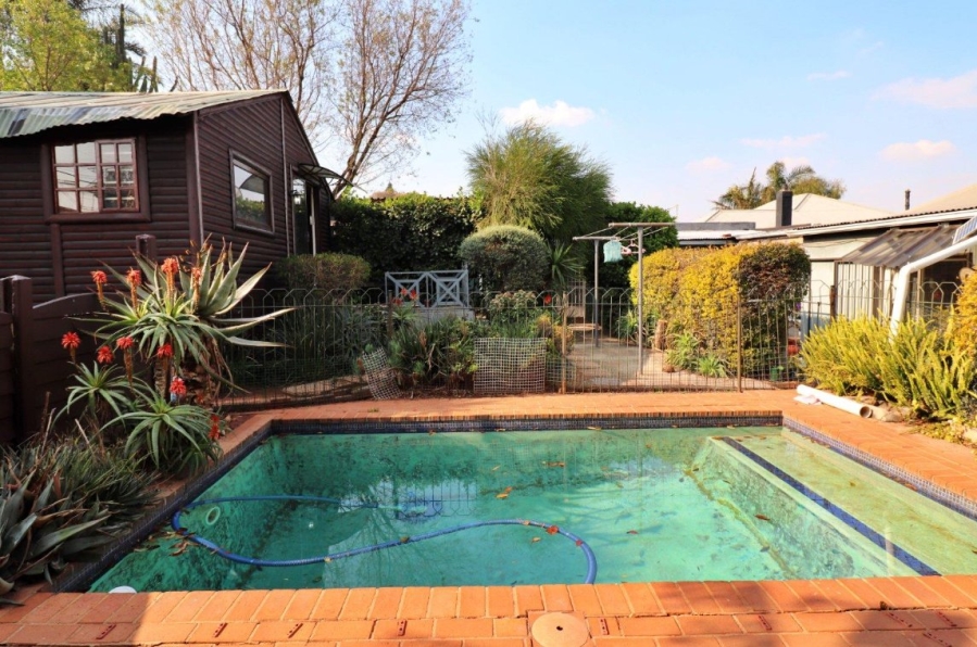 6 Bedroom Property for Sale in Primrose Gauteng