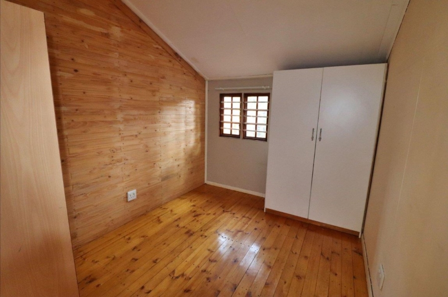 6 Bedroom Property for Sale in Primrose Gauteng