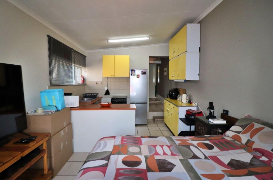 6 Bedroom Property for Sale in Primrose Gauteng