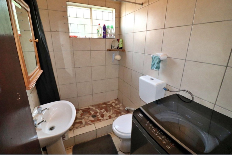 6 Bedroom Property for Sale in Primrose Gauteng